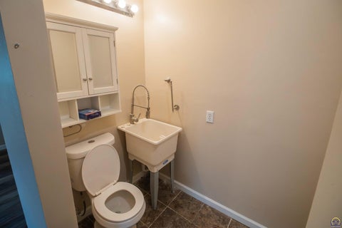 Tiny photo for 4008 SW 28th St, Topeka, KS 66614 (MLS # 246012)