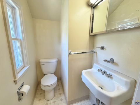 Tiny photo for 2801 SW 21st St, Topeka, KS 66604 (MLS # 245680)