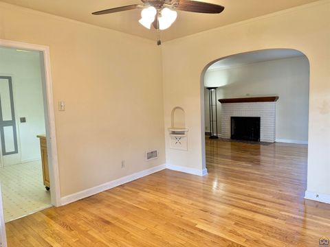 Tiny photo for 2801 SW 21st St, Topeka, KS 66604 (MLS # 245680)