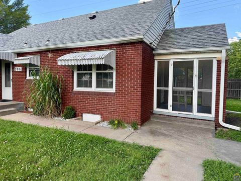Tiny photo for 2801 SW 21st St, Topeka, KS 66604 (MLS # 245680)