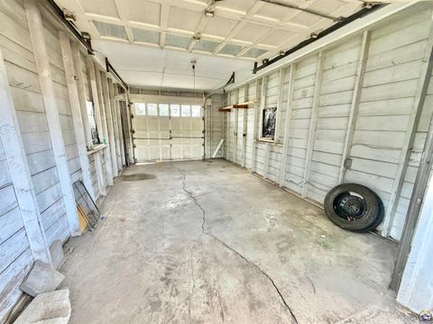 Tiny photo for 2801 SW 21st St, Topeka, KS 66604 (MLS # 245680)