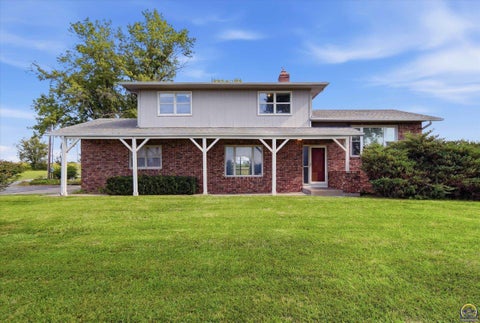 Photo of 4144 SE 45th St, Berryton, KS 66409 (MLS # 246232)