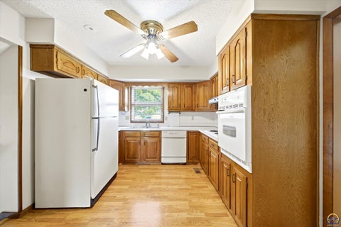 Tiny photo for 4144 SE 45th St, Berryton, KS 66409 (MLS # 246232)