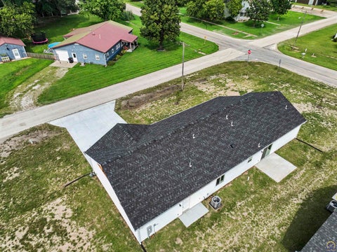 Tiny photo for 409 Broadway ST, Belvue, KS 66407 (MLS # 246296)