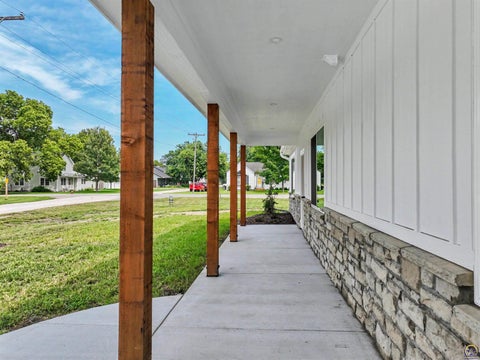 Tiny photo for 409 Broadway ST, Belvue, KS 66407 (MLS # 246296)