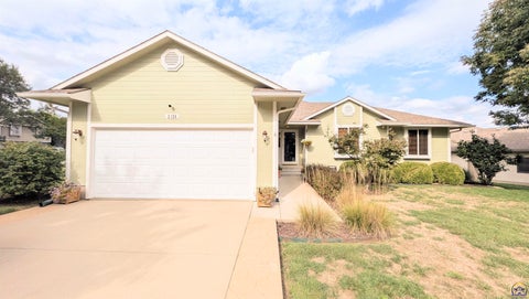 Tiny photo for 2126 Crestview Dr, Emporia, KS 66801 (MLS # 246806)