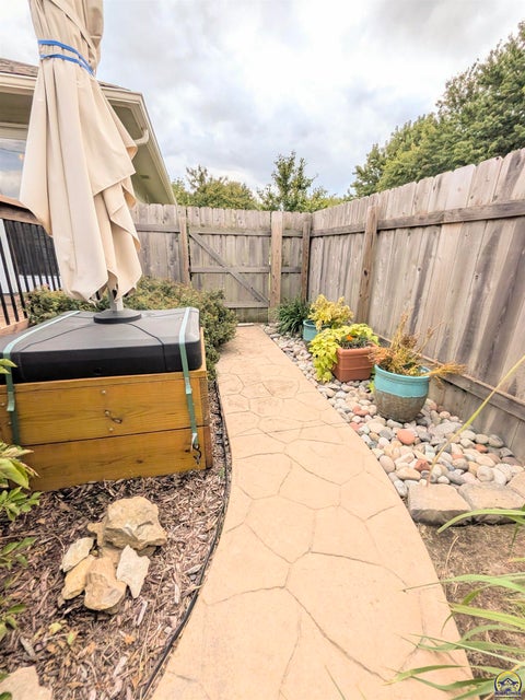 Tiny photo for 2126 Crestview Dr, Emporia, KS 66801 (MLS # 246806)