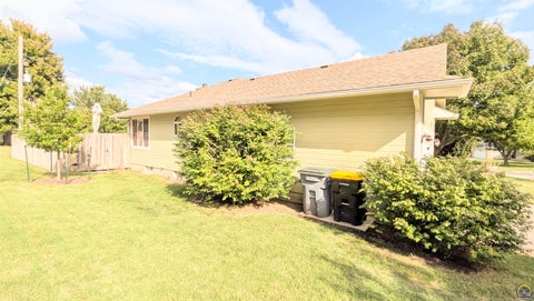 Tiny photo for 2126 Crestview Dr, Emporia, KS 66801 (MLS # 246806)