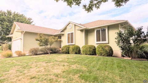 Tiny photo for 2126 Crestview Dr, Emporia, KS 66801 (MLS # 246806)