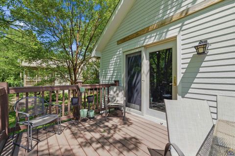 Tiny photo for 2611 SW Golf View Dr, Topeka, KS 66614 (MLS # 244745)