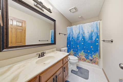 Tiny photo for 2611 SW Golf View Dr, Topeka, KS 66614 (MLS # 244745)