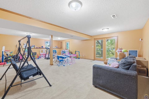 Tiny photo for 2611 SW Golf View Dr, Topeka, KS 66614 (MLS # 244745)