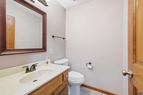 Tiny photo for 2611 SW Golf View Dr, Topeka, KS 66614 (MLS # 244745)