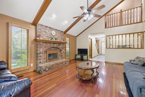 Tiny photo for 2611 SW Golf View Dr, Topeka, KS 66614 (MLS # 244745)