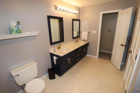 Tiny photo for 2342 SW Ashworth Pl, Topeka, KS 66614 (MLS # 246231)