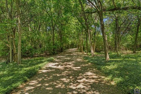 Tiny photo for 7535 NW Topeka Blvd, Topeka, KS 66617 (MLS # 245677)