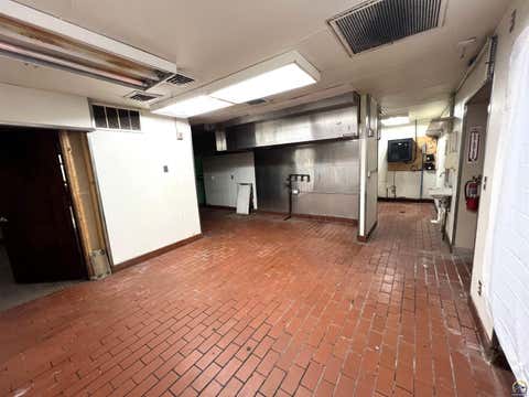 Tiny photo for 831 W 6th Ave, Emporia, KS 66801 (MLS # 244953)