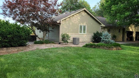 Tiny photo for 12212 257th Ln, Holton, KS 66436 (MLS # 246637)