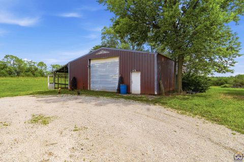 Tiny photo for 4444 NW Menoken Rd, Topeka, KS 66618 (MLS # 244709)