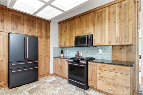 Tiny photo for 4444 NW Menoken Rd, Topeka, KS 66618 (MLS # 244709)