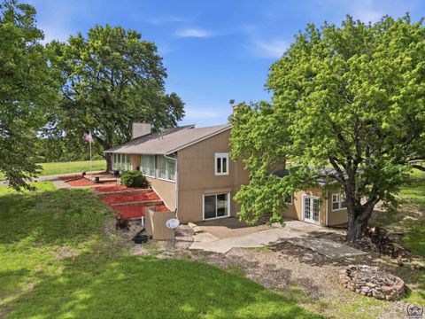 Tiny photo for 4444 NW Menoken Rd, Topeka, KS 66618 (MLS # 244709)