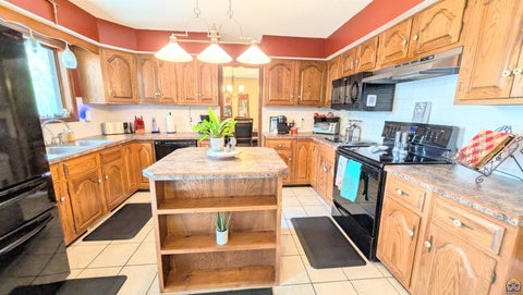Tiny photo for 1817 Calle de Loma Dr, Emporia, KS 66801 (MLS # 244630)