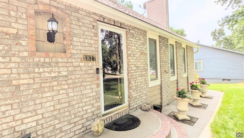 Tiny photo for 1817 Calle de Loma Dr, Emporia, KS 66801 (MLS # 244630)