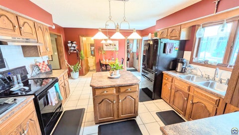 Tiny photo for 1817 Calle de Loma Dr, Emporia, KS 66801 (MLS # 244630)
