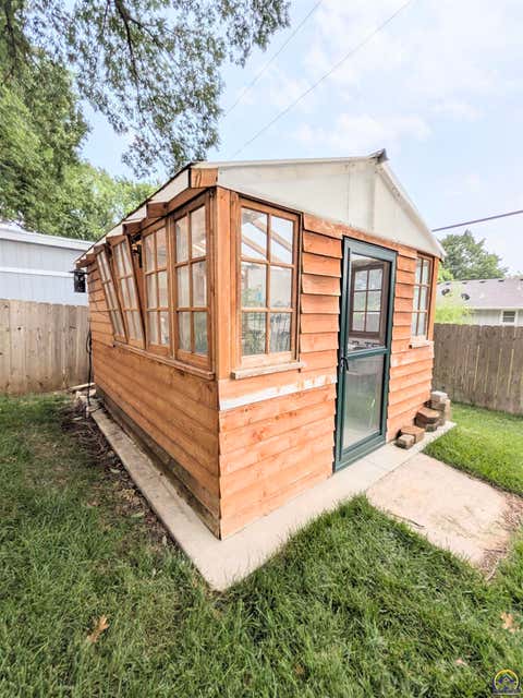 Tiny photo for 1817 Calle de Loma Dr, Emporia, KS 66801 (MLS # 244630)