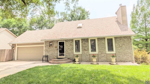 Tiny photo for 1817 Calle de Loma Dr, Emporia, KS 66801 (MLS # 244630)
