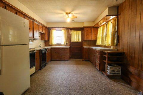 Tiny photo for 475 AA 80 Rd, Fall River, KS 67047 (MLS # 246323)