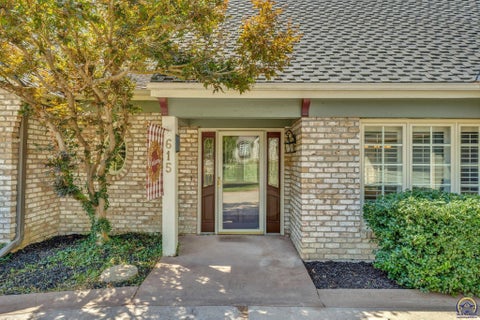 Tiny photo for 615 W Willow Ln, Ottawa, KS 66067 (MLS # 246466)
