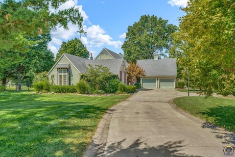 Tiny photo for 615 W Willow Ln, Ottawa, KS 66067 (MLS # 246466)
