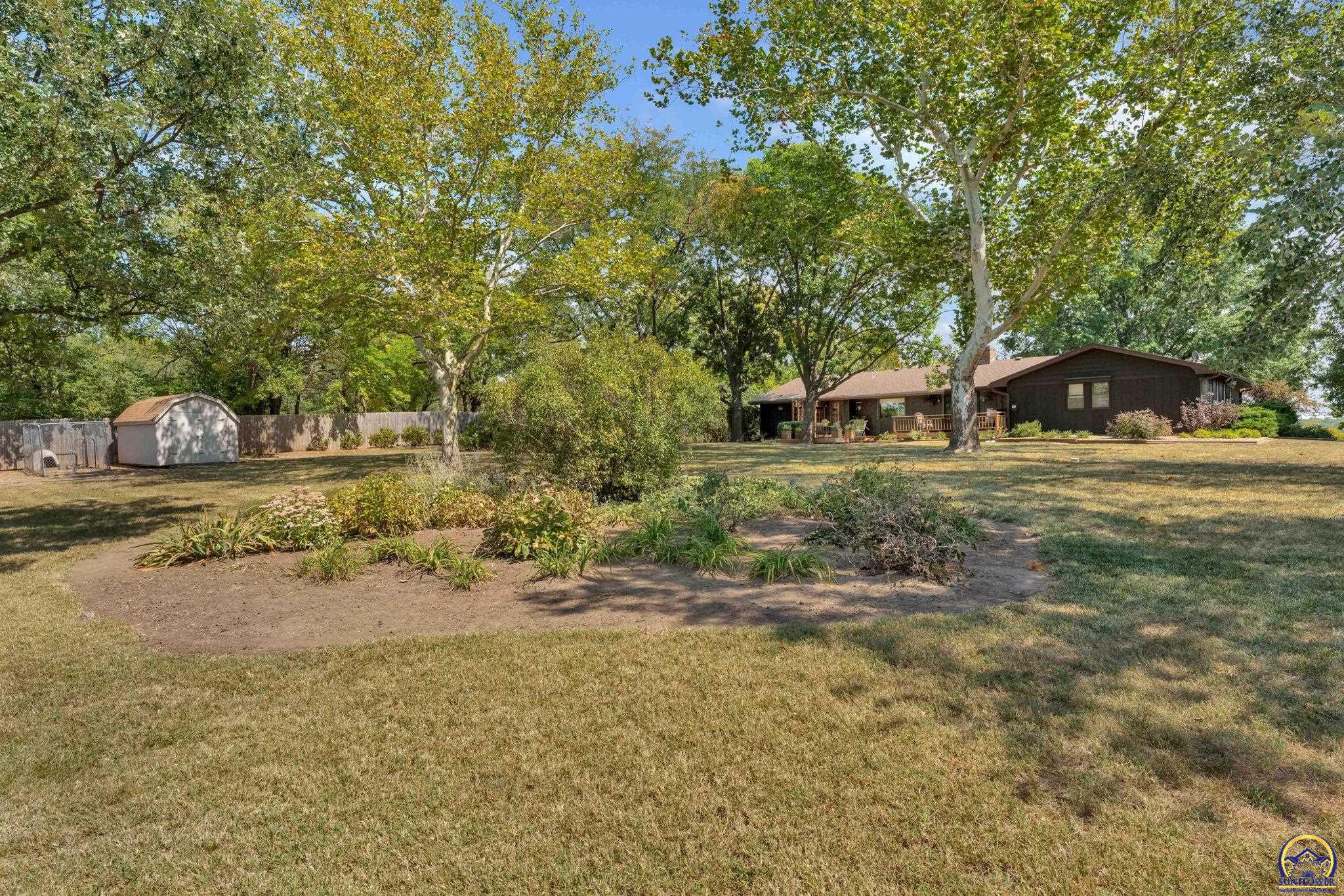 Silver Lake, Kansas 66539, United States, 5 Bedrooms Bedrooms, ,3 BathroomsBathrooms,Residential,Pending,43715