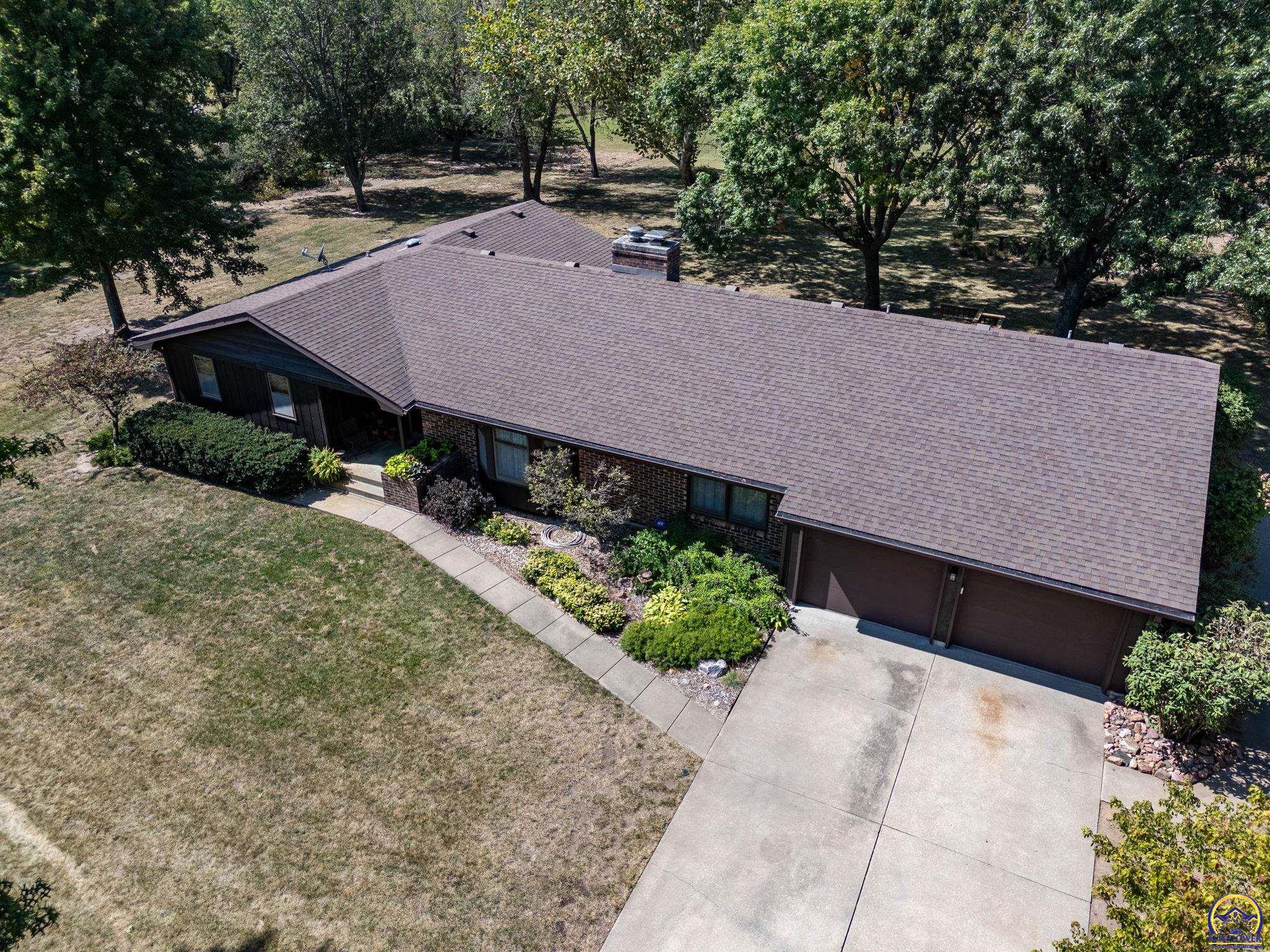 Silver Lake, Kansas 66539, United States, 5 Bedrooms Bedrooms, ,3 BathroomsBathrooms,Residential,Pending,43715