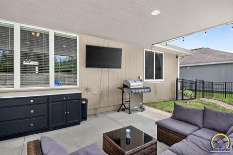 Tiny photo for 5818 SW 55th St, Topeka, KS 66610 (MLS # 245617)