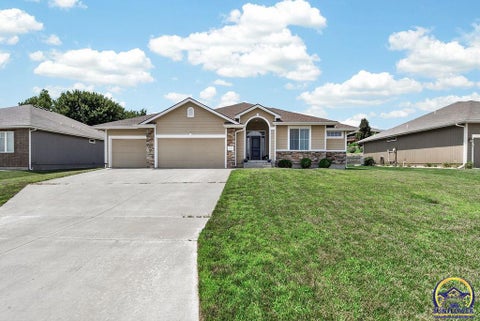 Photo of 5818 SW 55th St, Topeka, KS 66610 (MLS # 245617)