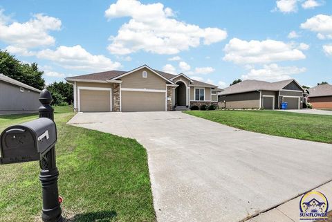 Tiny photo for 5818 SW 55th St, Topeka, KS 66610 (MLS # 245617)