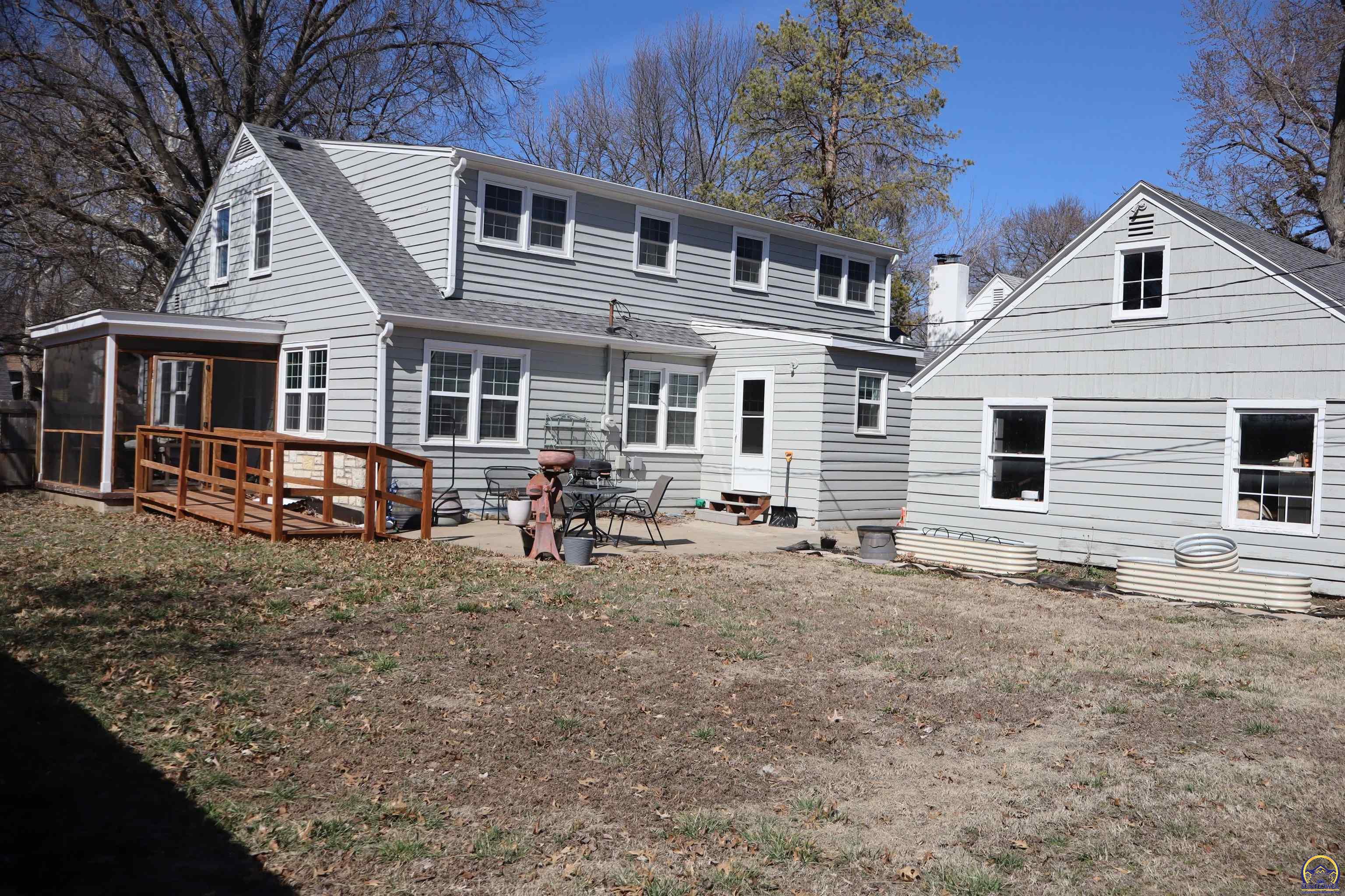 Topeka, Kansas 66604, United States, 4 Bedrooms Bedrooms, ,2 BathroomsBathrooms,Residential,Active,88029