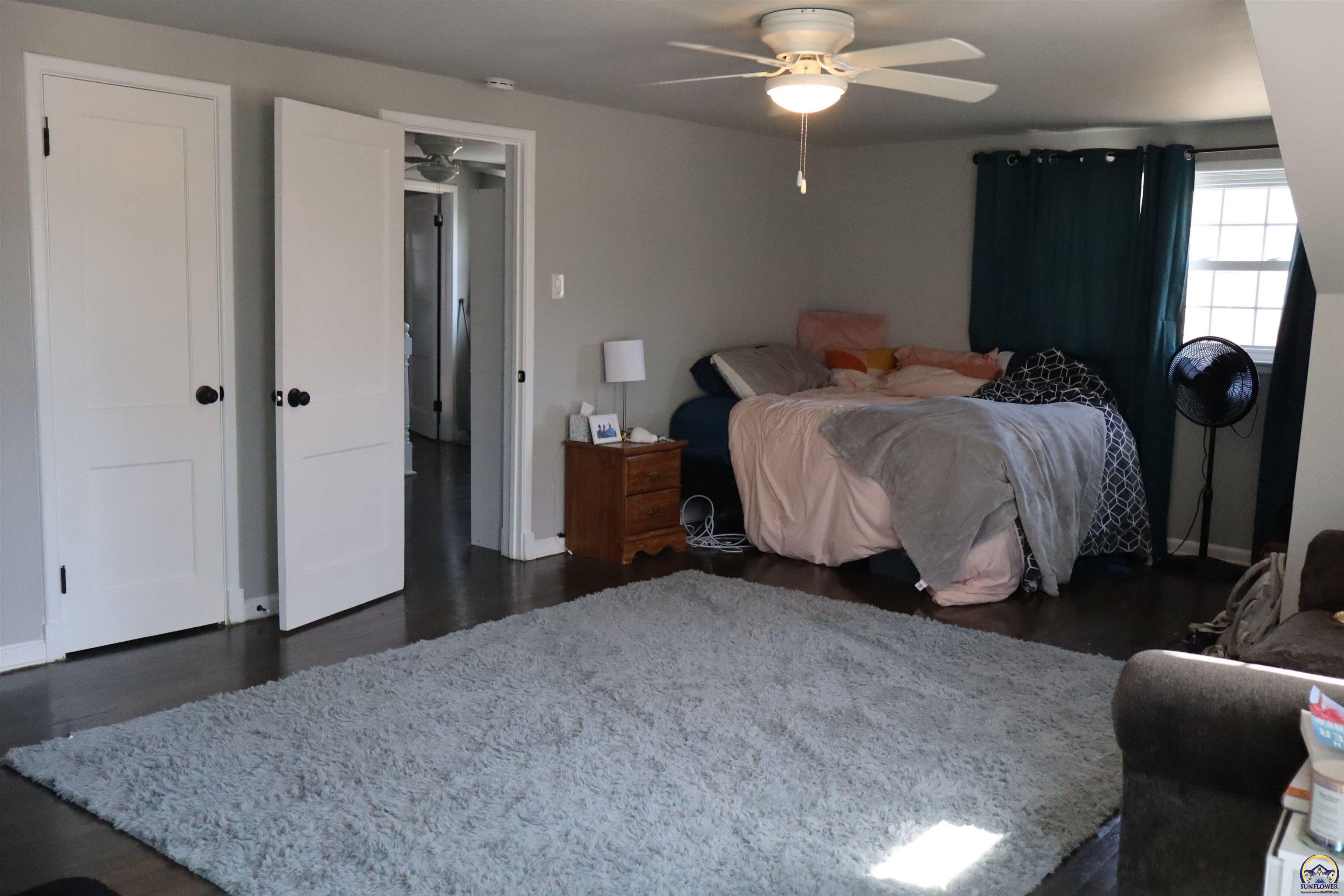 Topeka, Kansas 66604, United States, 4 Bedrooms Bedrooms, ,2 BathroomsBathrooms,Residential,Active,88029