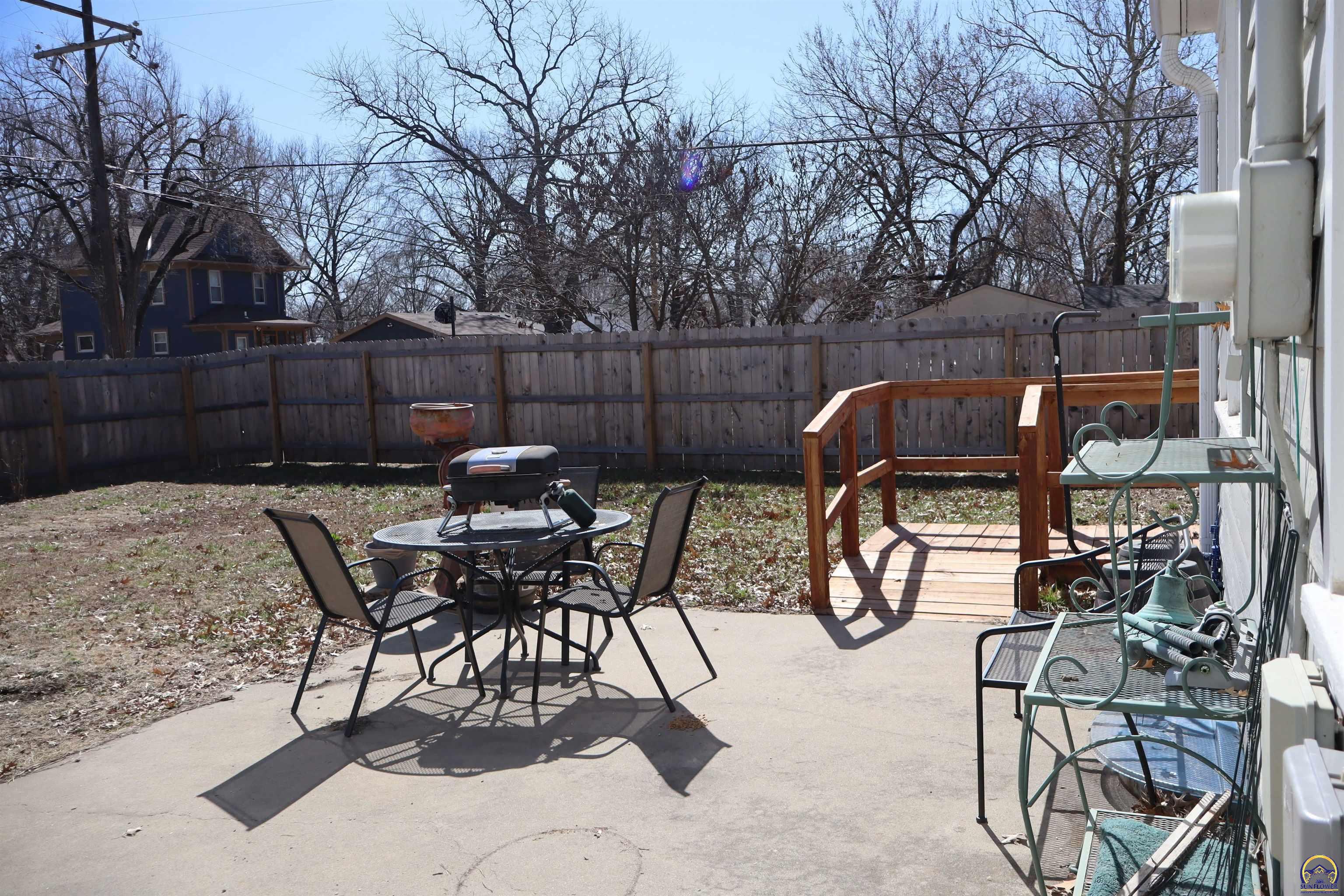 Topeka, Kansas 66604, United States, 4 Bedrooms Bedrooms, ,2 BathroomsBathrooms,Residential,Active,88029