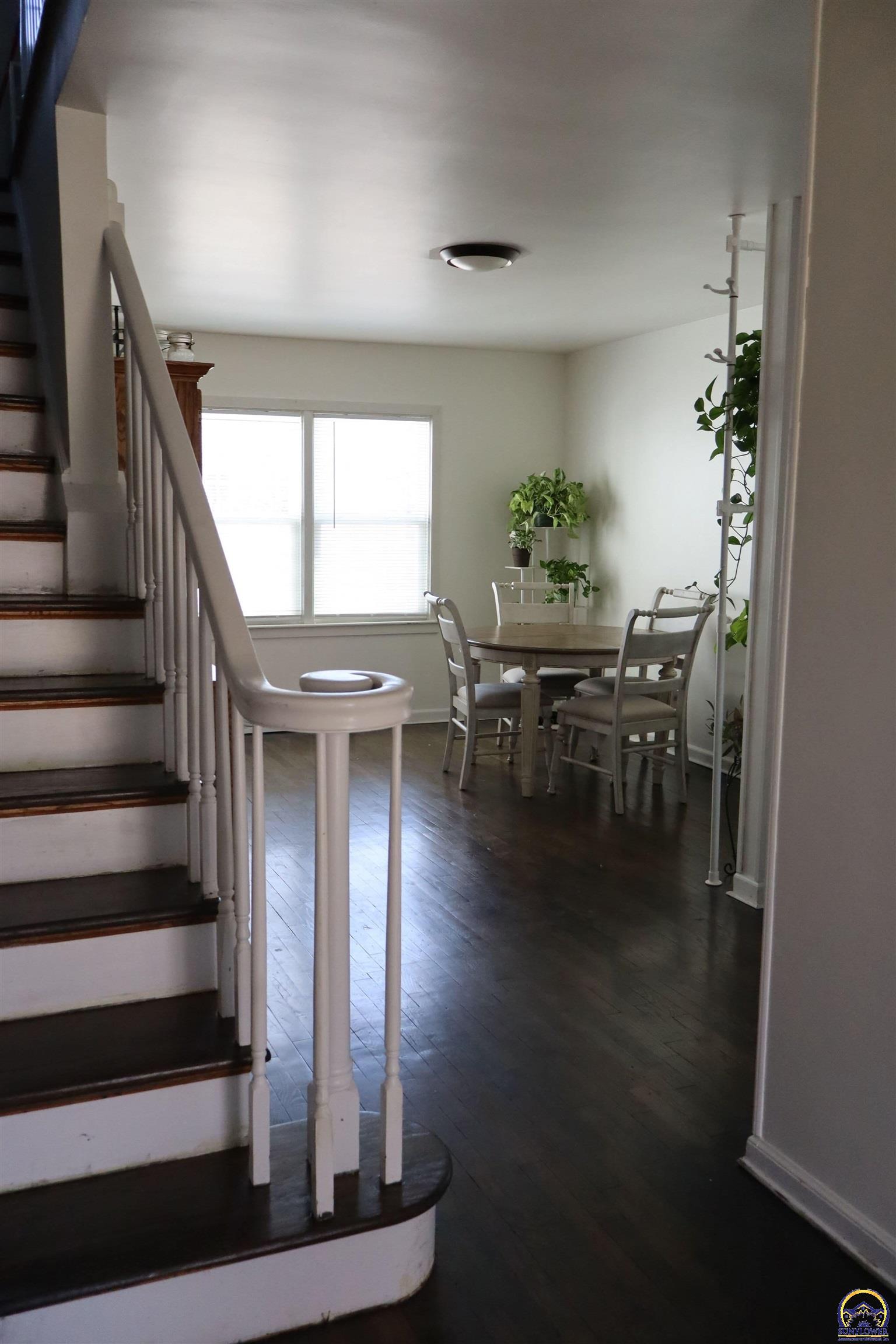 Topeka, Kansas 66604, United States, 4 Bedrooms Bedrooms, ,2 BathroomsBathrooms,Residential,Active,88029