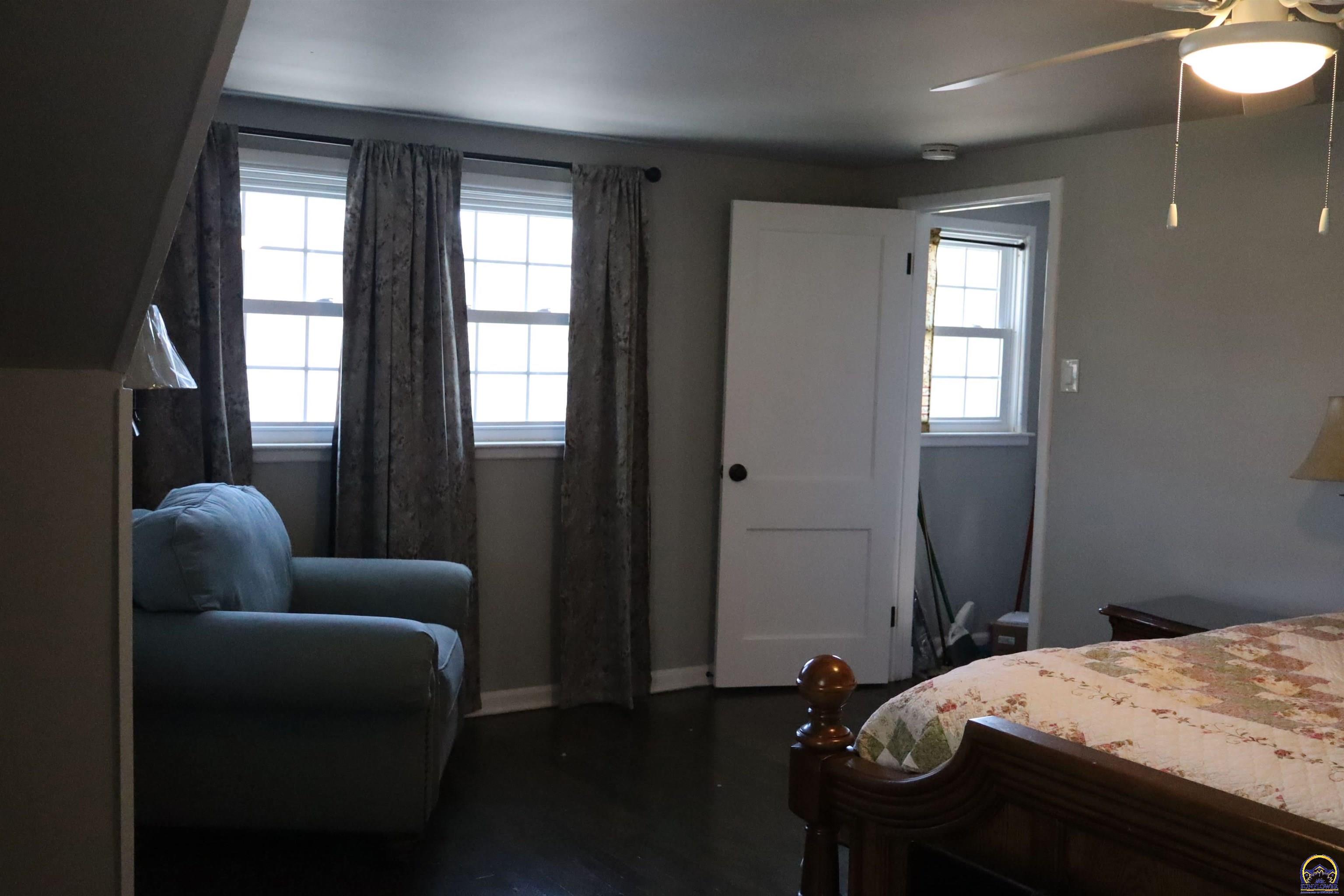 Topeka, Kansas 66604, United States, 4 Bedrooms Bedrooms, ,2 BathroomsBathrooms,Residential,Active,88029