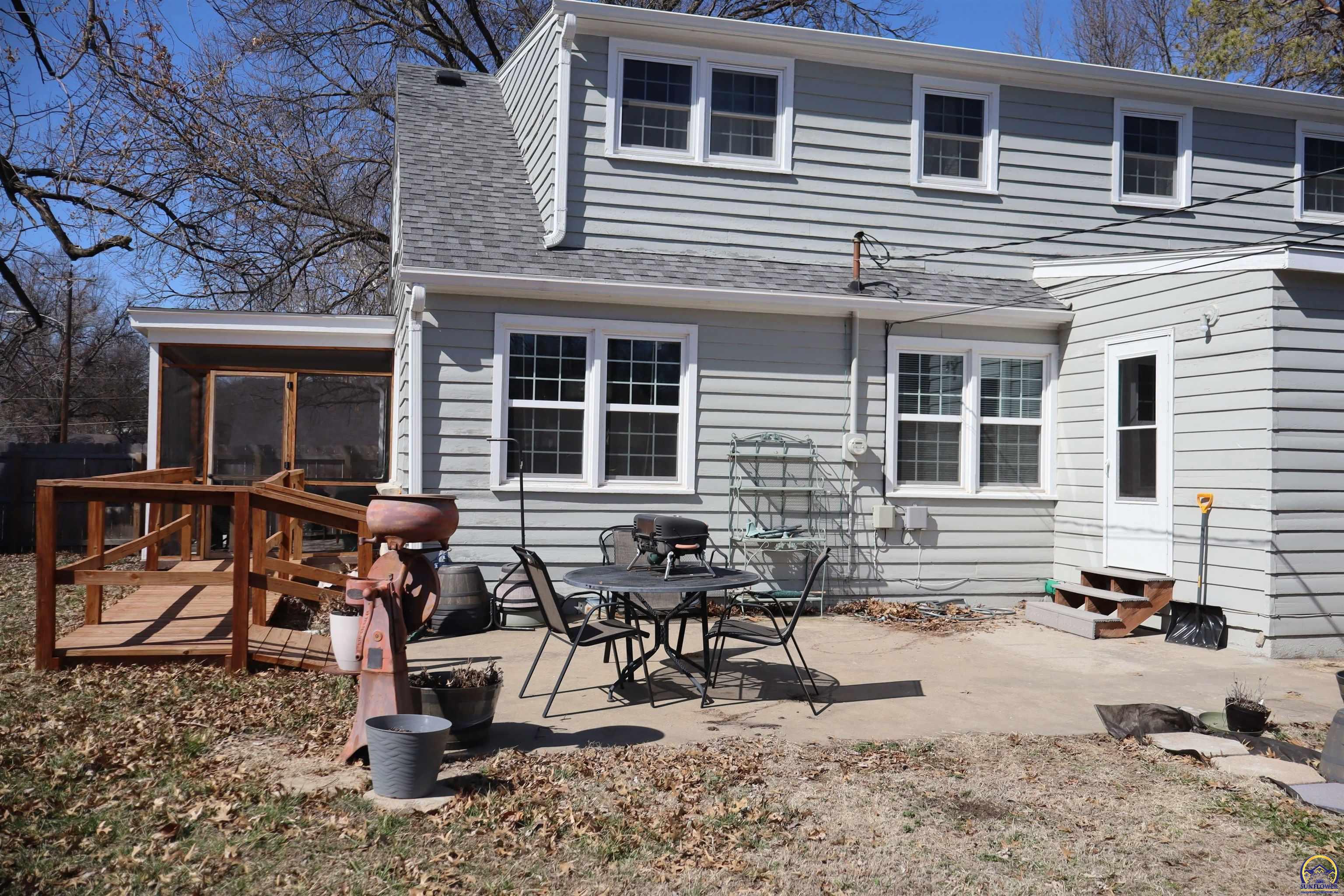 Topeka, Kansas 66604, United States, 4 Bedrooms Bedrooms, ,2 BathroomsBathrooms,Residential,Active,88029