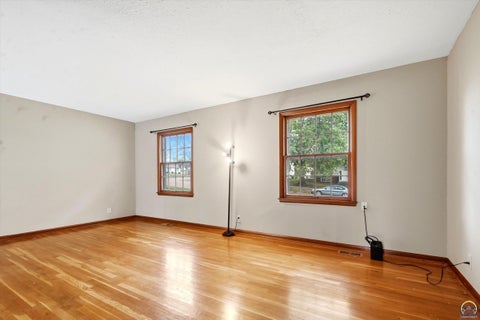 Tiny photo for 3211 SW 32nd St, Topeka, KS 66614 (MLS # 247092)
