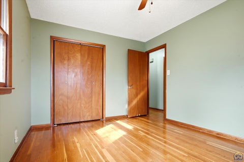 Tiny photo for 3211 SW 32nd St, Topeka, KS 66614 (MLS # 247092)