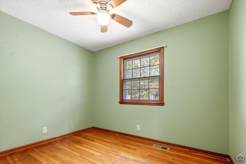 Tiny photo for 3211 SW 32nd St, Topeka, KS 66614 (MLS # 247092)