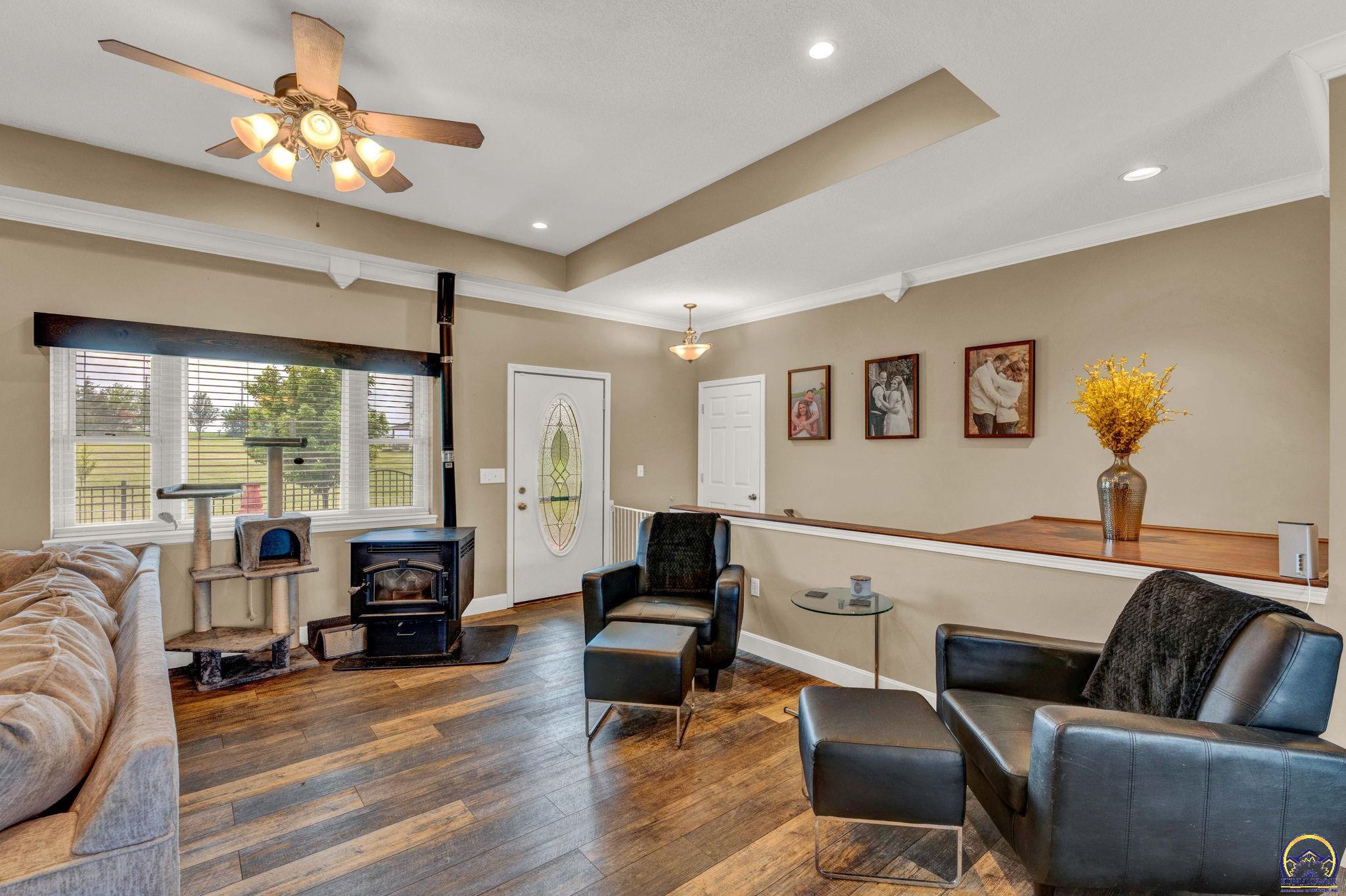 Auburn, Kansas 66402, United States, 5 Bedrooms Bedrooms, ,3 BathroomsBathrooms,Residential,Pending,57834