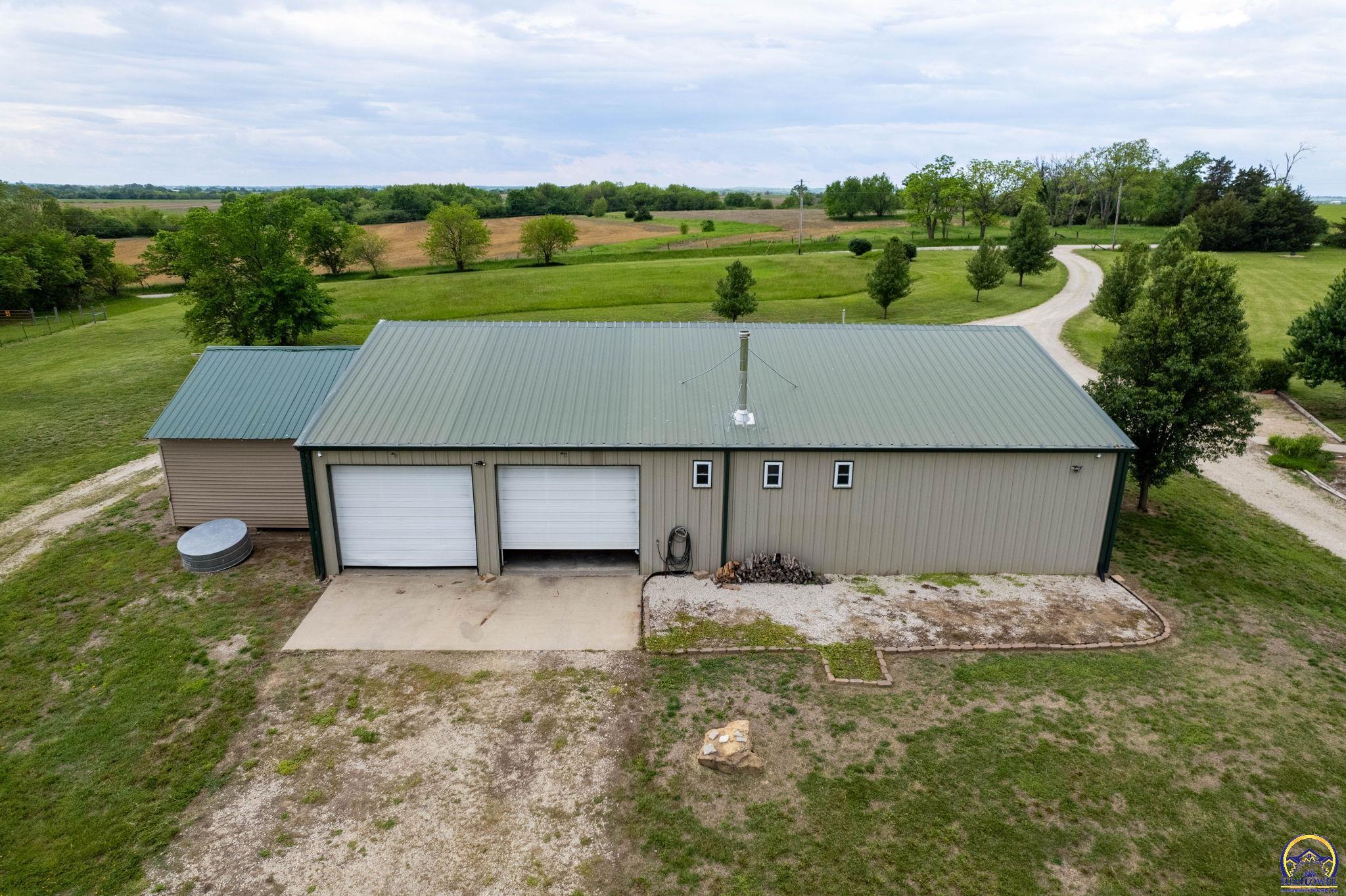 Auburn, Kansas 66402, United States, 5 Bedrooms Bedrooms, ,3 BathroomsBathrooms,Residential,Pending,57834