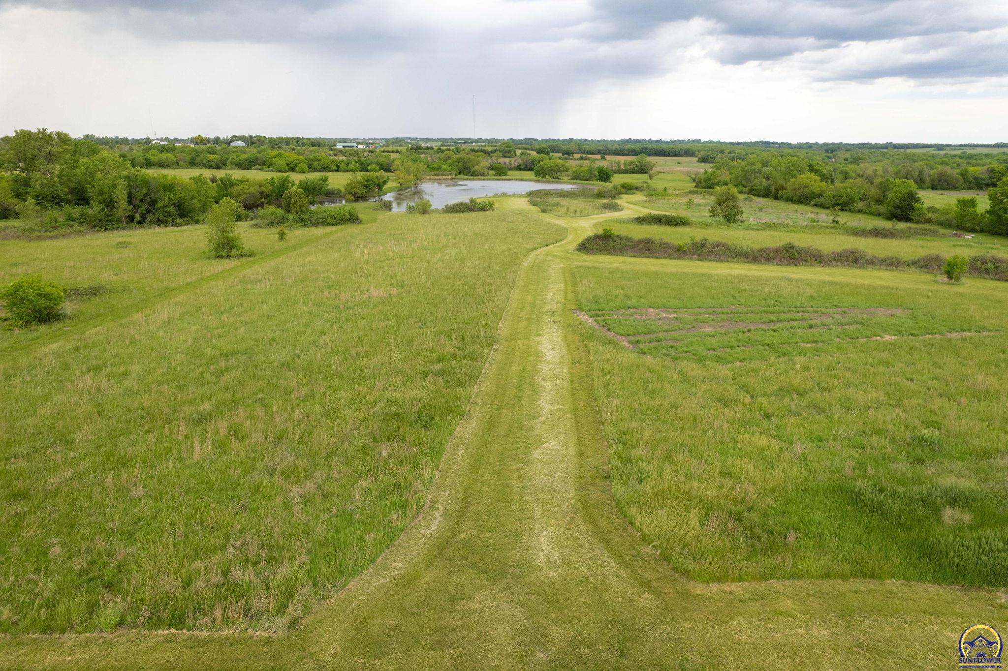 Auburn, Kansas 66402, United States, 5 Bedrooms Bedrooms, ,3 BathroomsBathrooms,Residential,Pending,57834